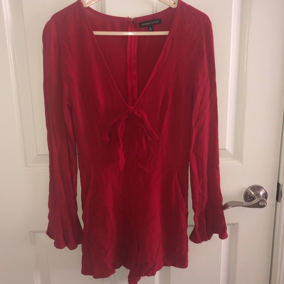 Kendall & Kylie Pants - Gorgeous Kendall & Kylie romper ❤️